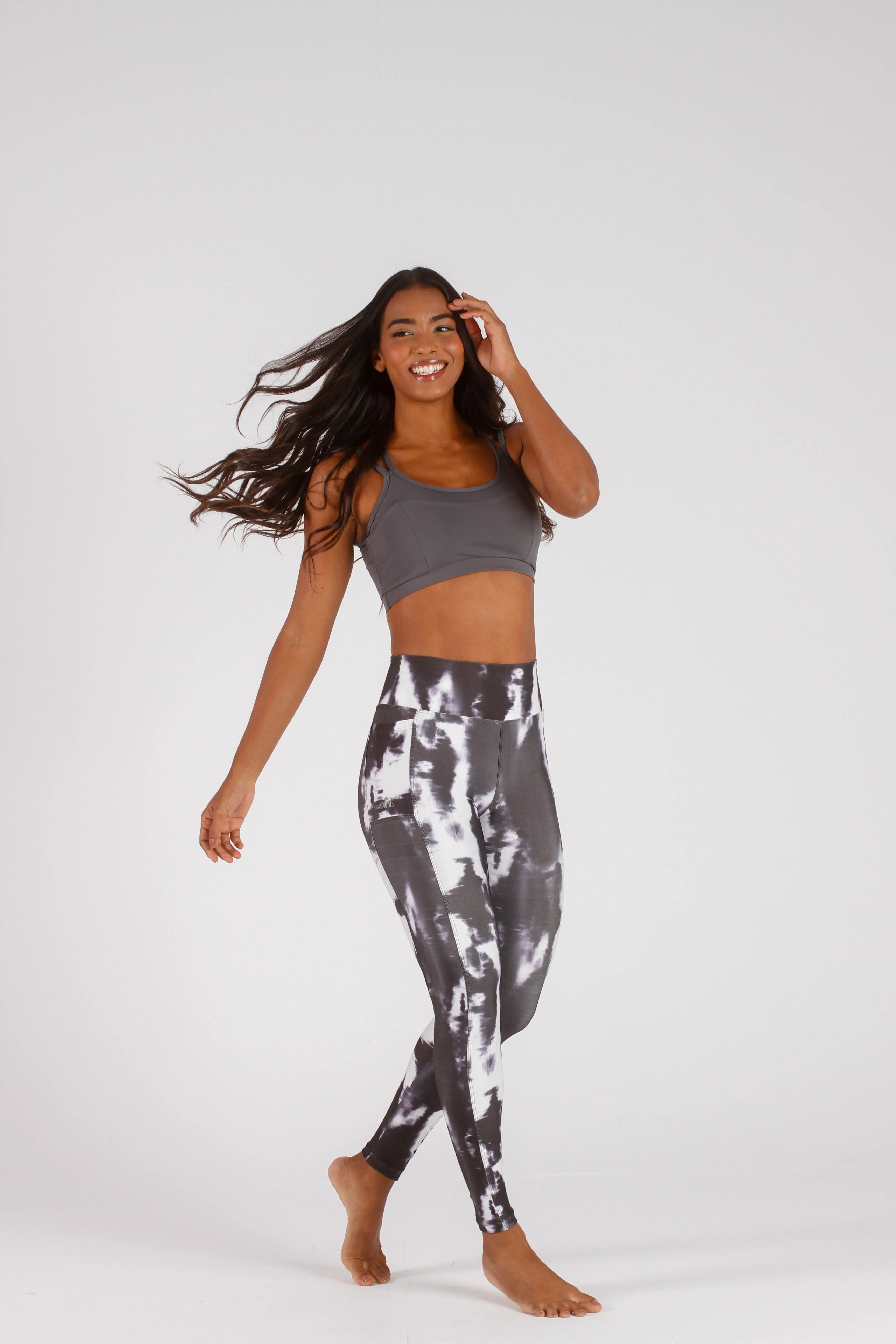 Black & White Tie Dye Pocket Legging