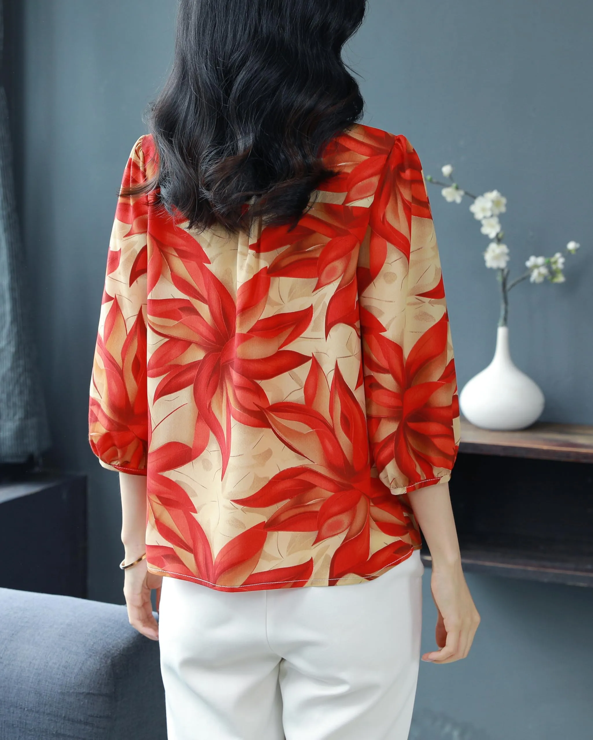 Floral Print Puff Sleeve Button Top