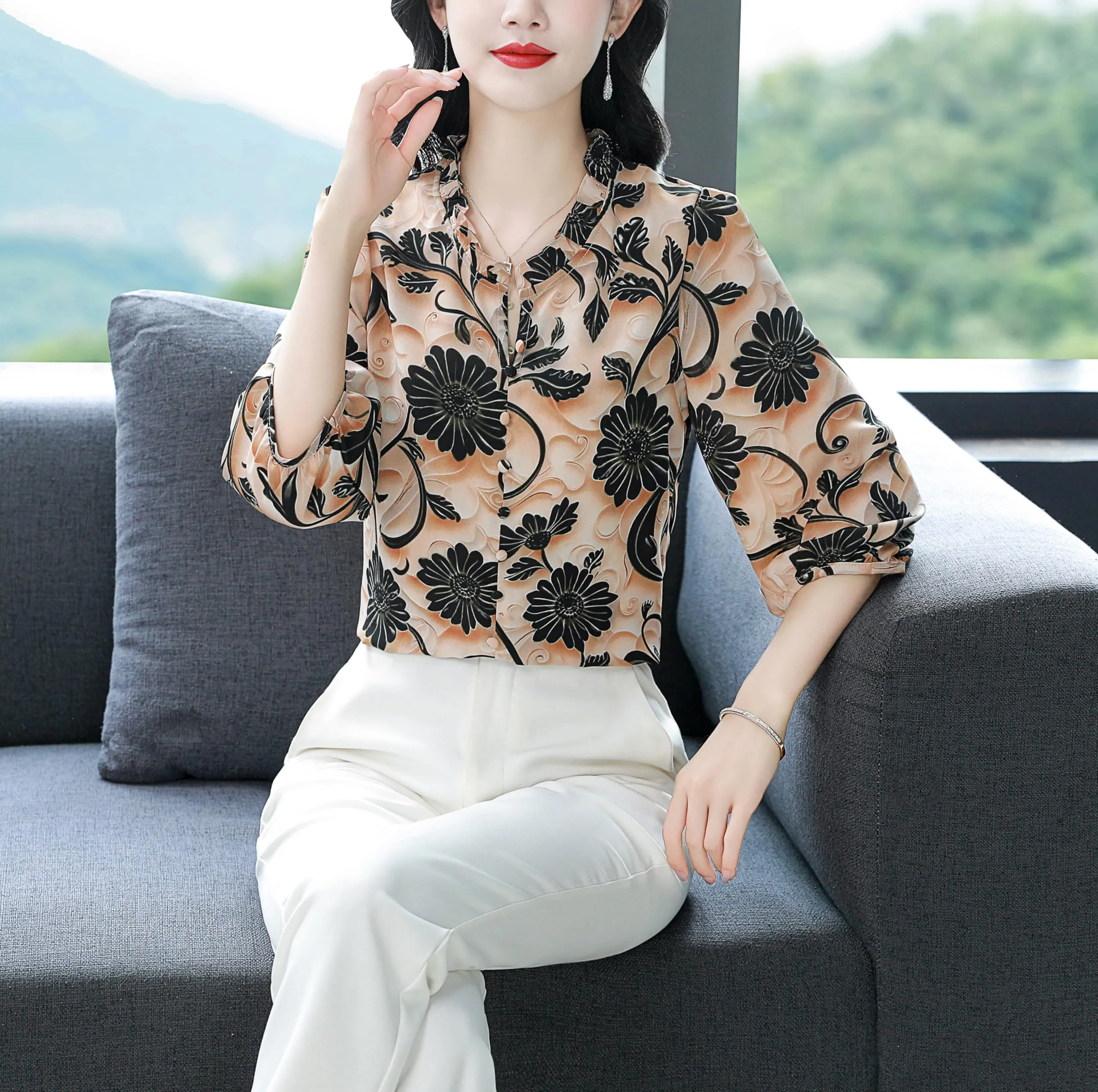 Floral Print Puff Sleeve Button Top