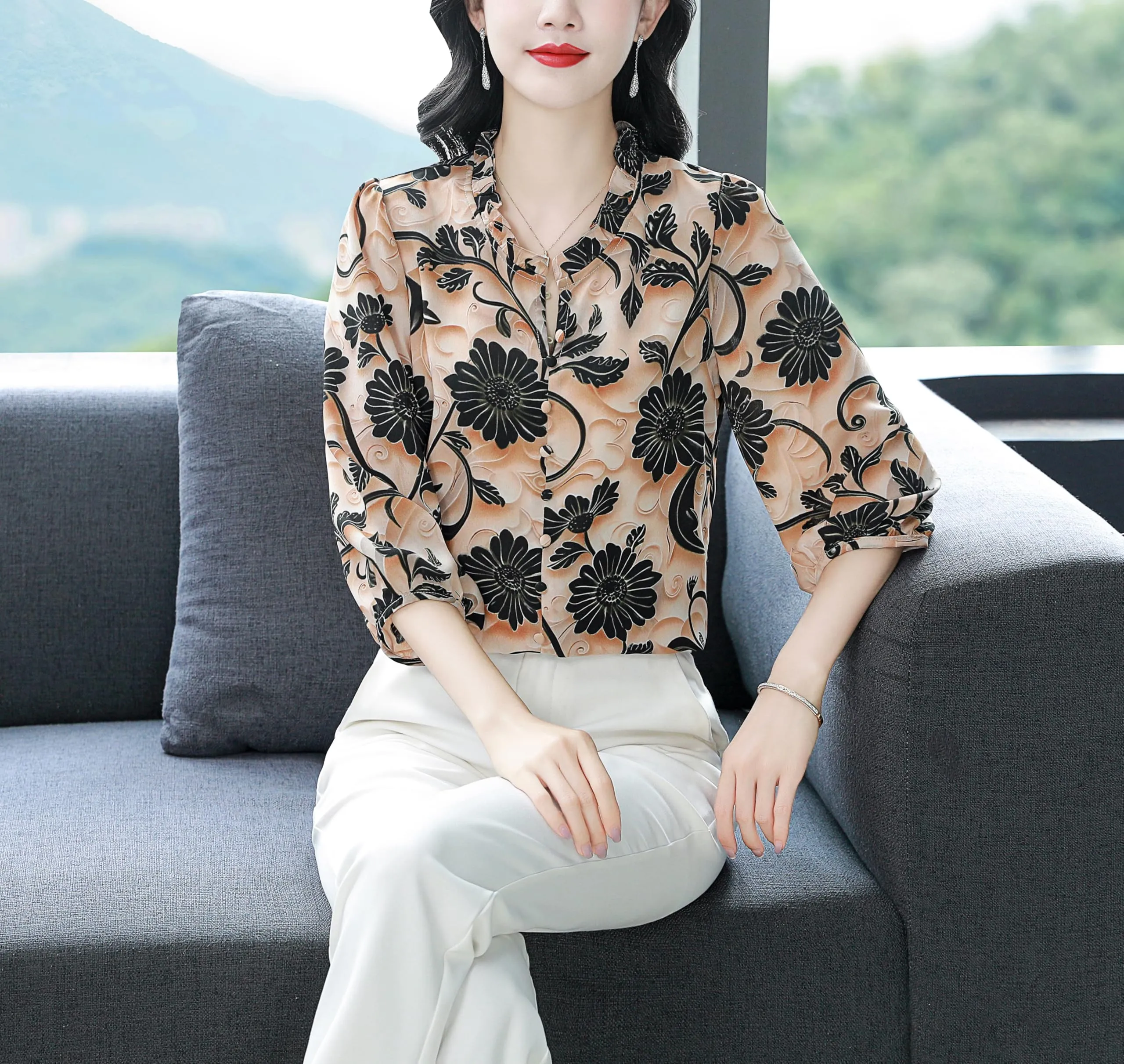 Floral Print Puff Sleeve Button Top