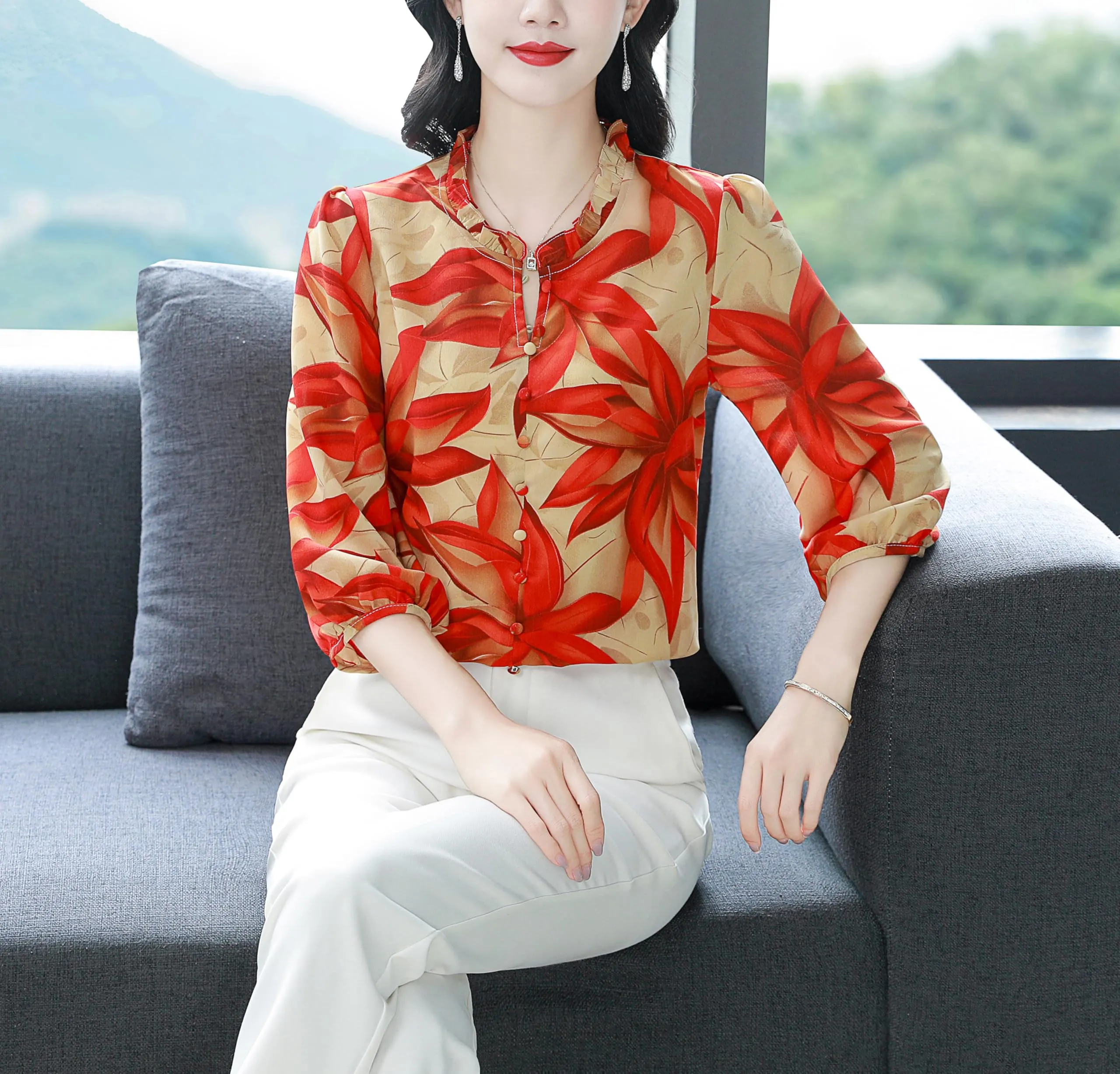 Floral Print Puff Sleeve Button Top