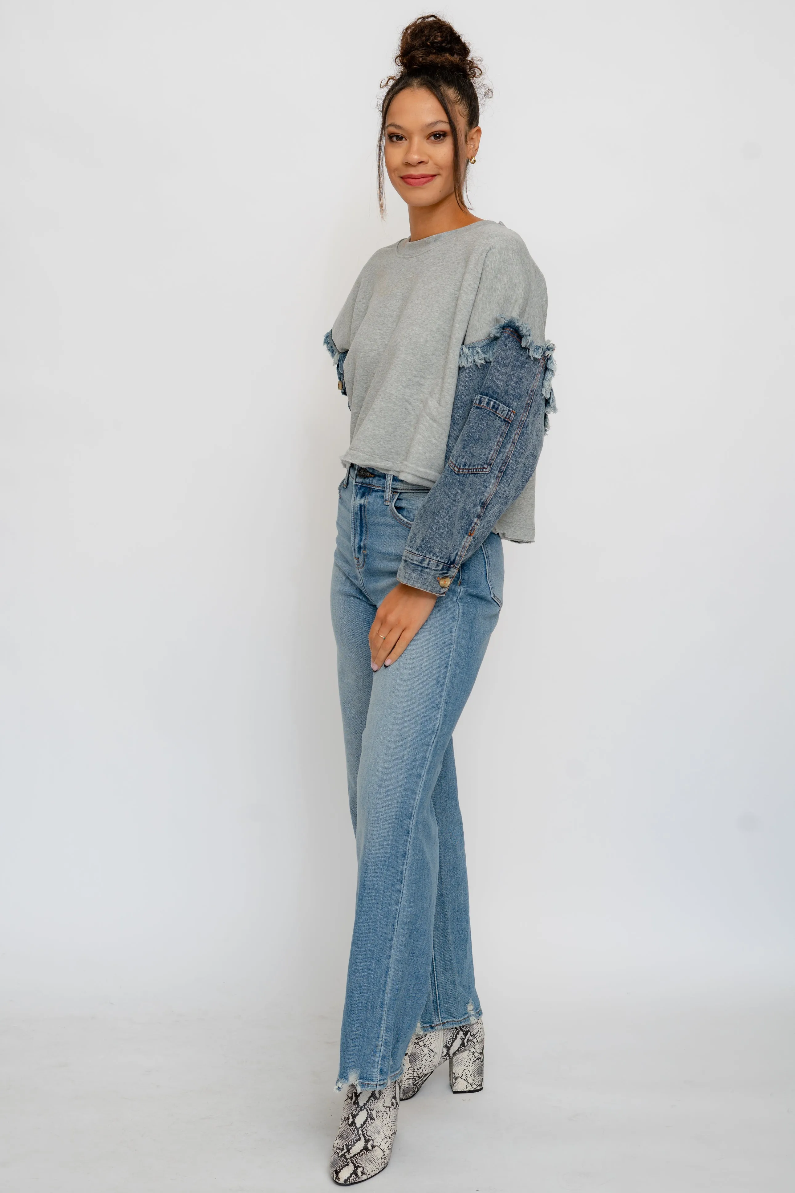 HEATHER GREY WITH MEDIUM DENIM TENCEL CREWNECK